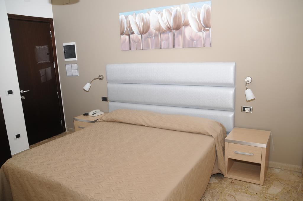 Hotel Florence San Benedetto del Tronto Rom bilde